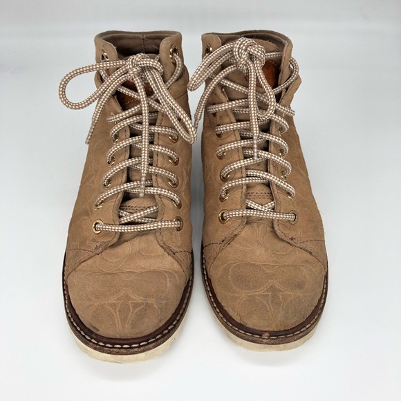 Coach - Picture 5 of 11